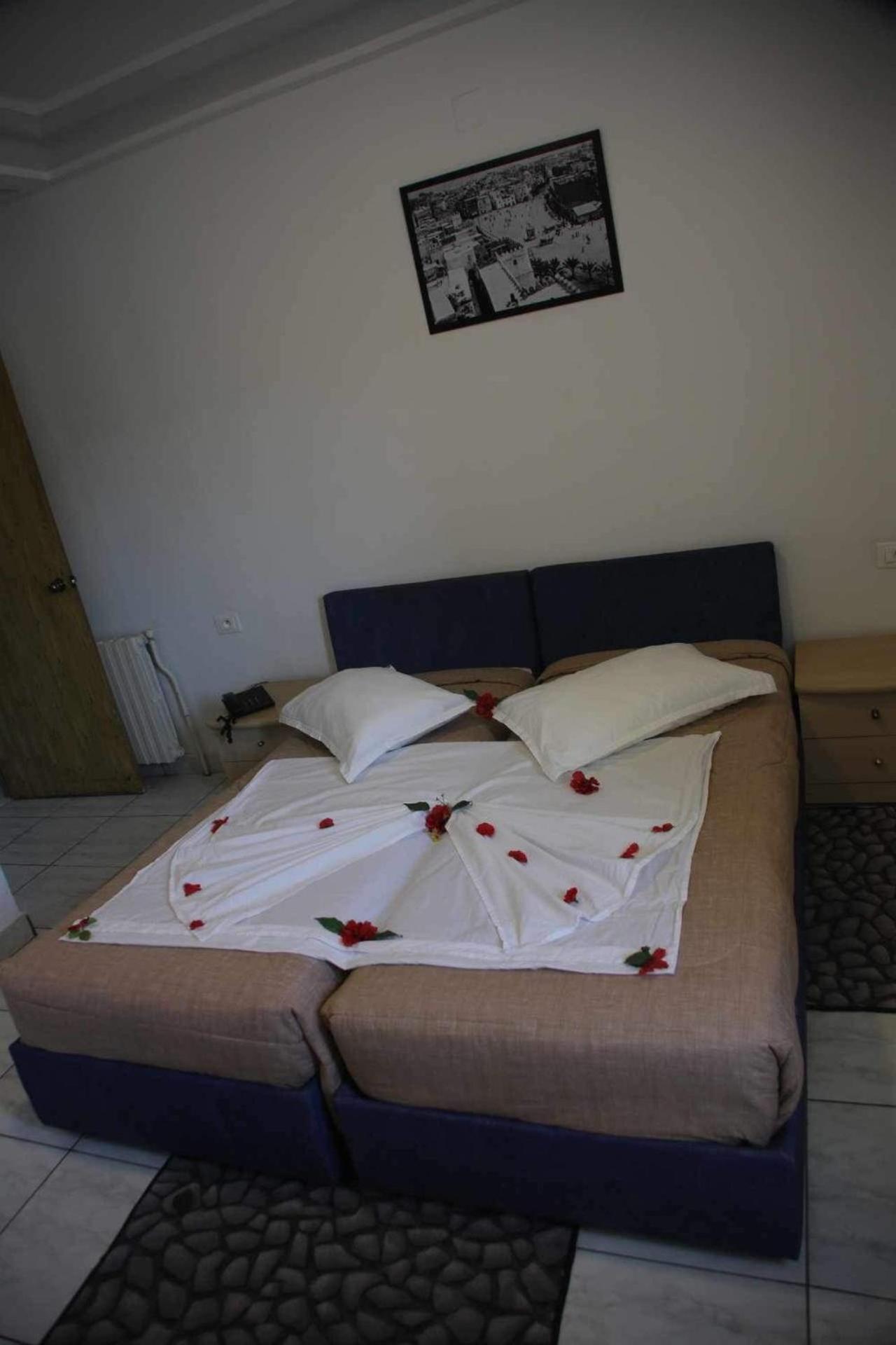 Hotel Amine Szfaksz Kültér fotó