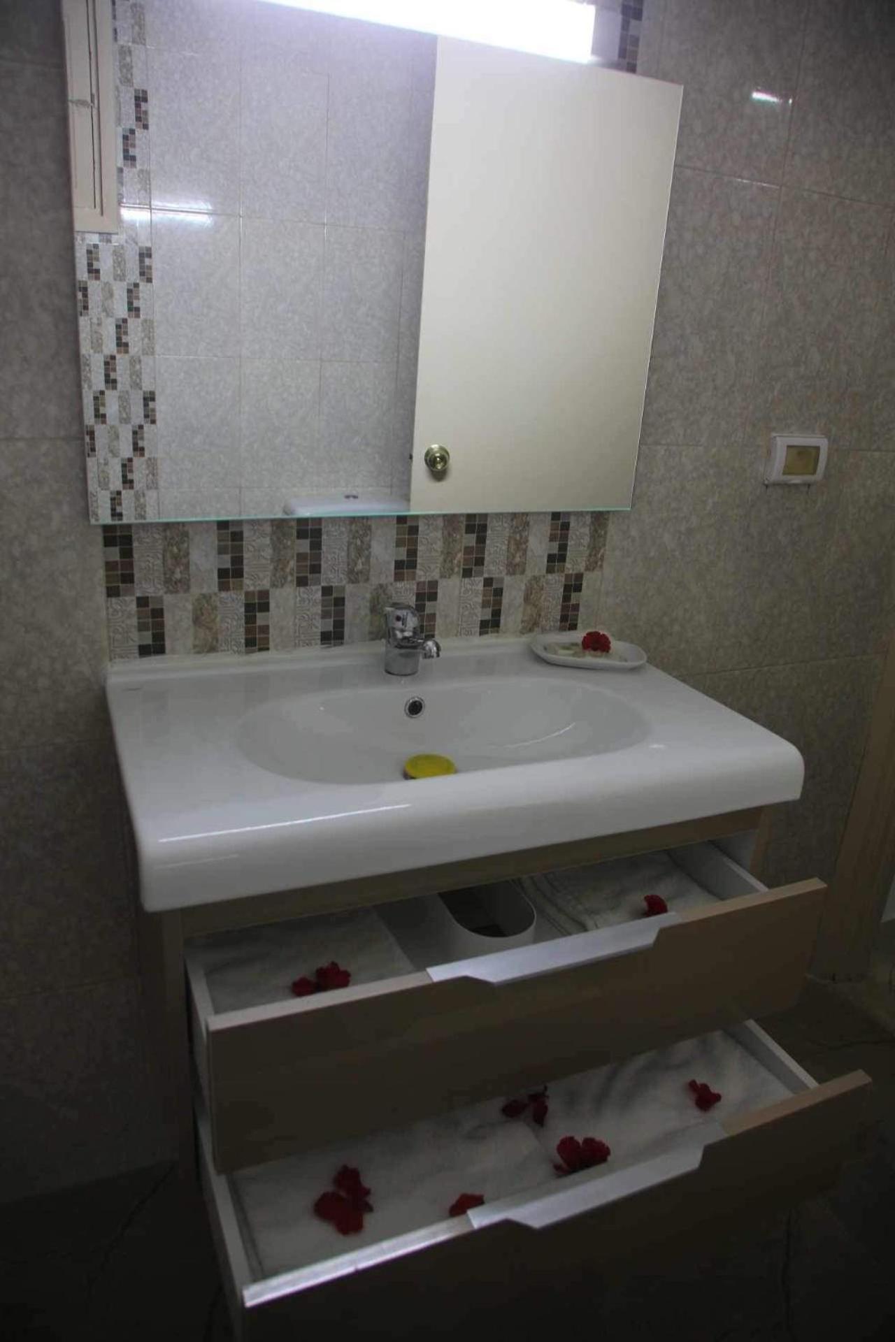 Hotel Amine Szfaksz Kültér fotó