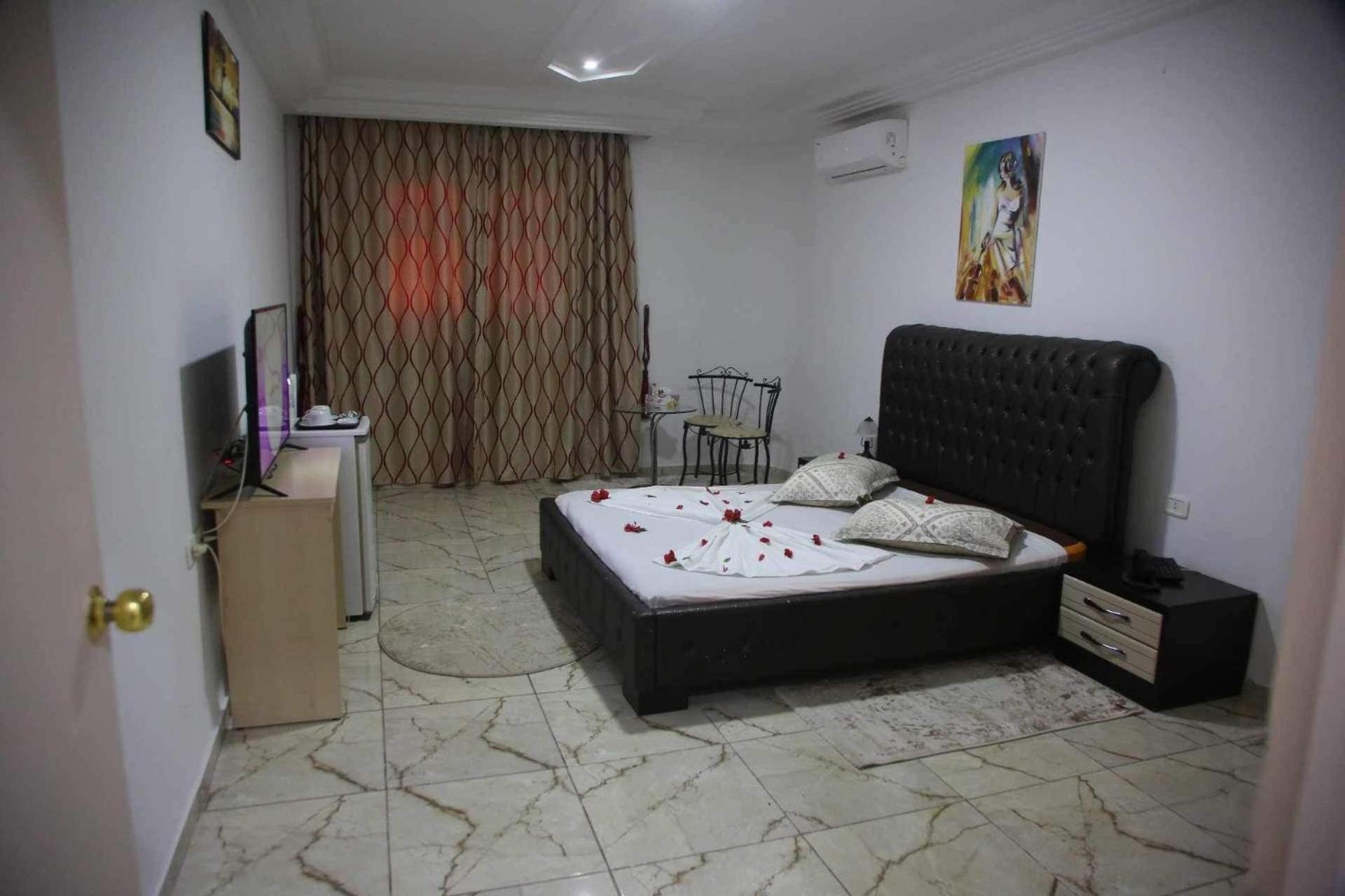 Hotel Amine Szfaksz Kültér fotó